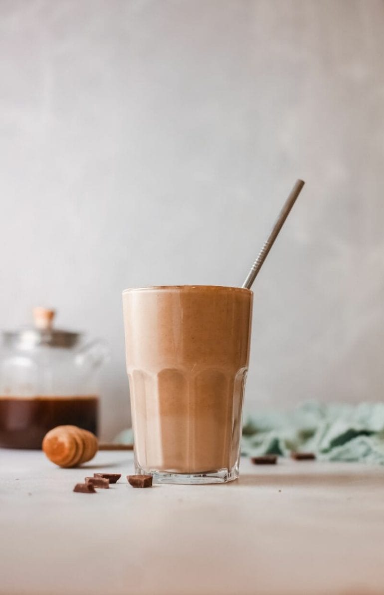 coffee and fruit smoothie
